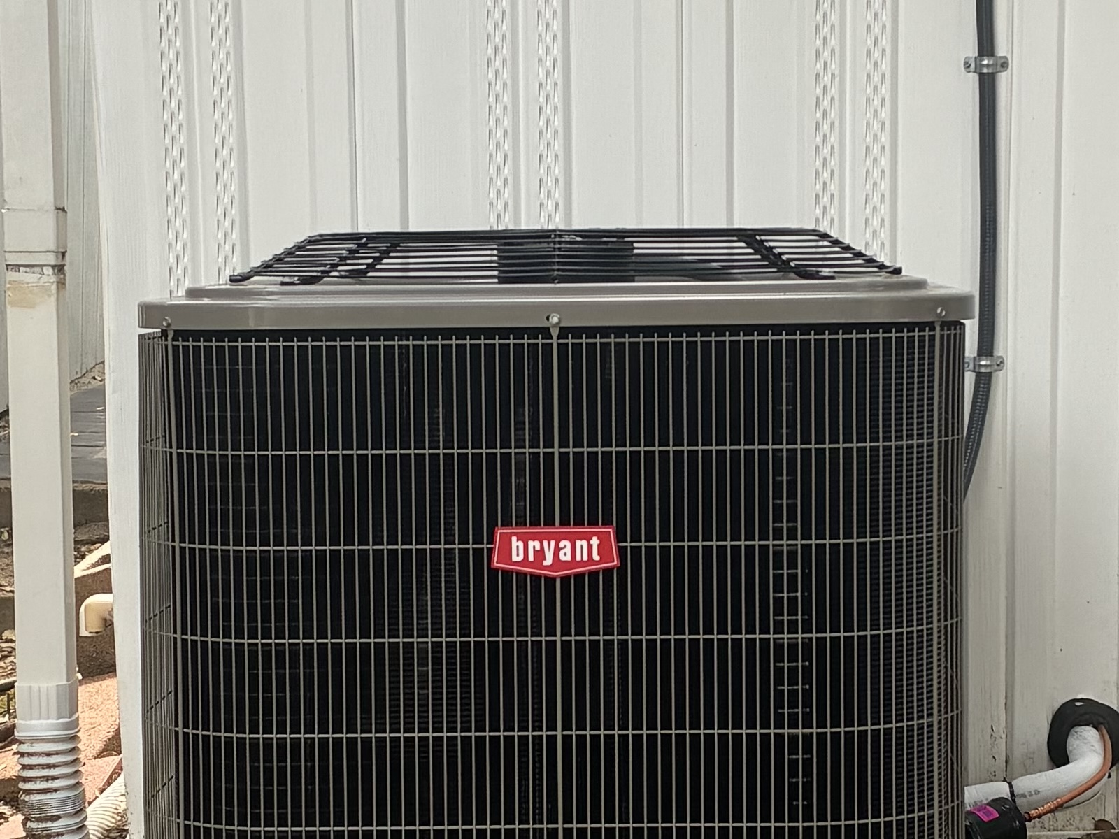 Bryant air conditioning unit installed by J. Hart Plumbing